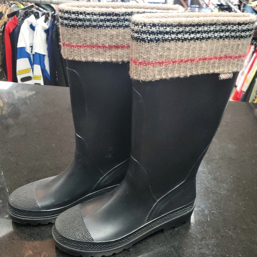 Burberry Women's Black Rain Boots - Picture 8 of 12